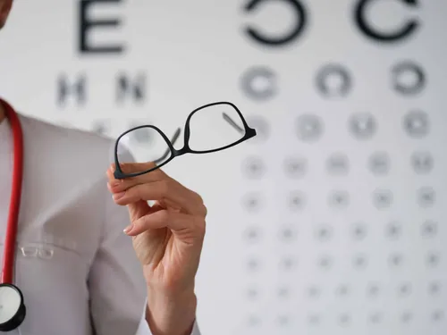 100% Santé : des dérives inquiétantes pointées en optique et audioprothèses