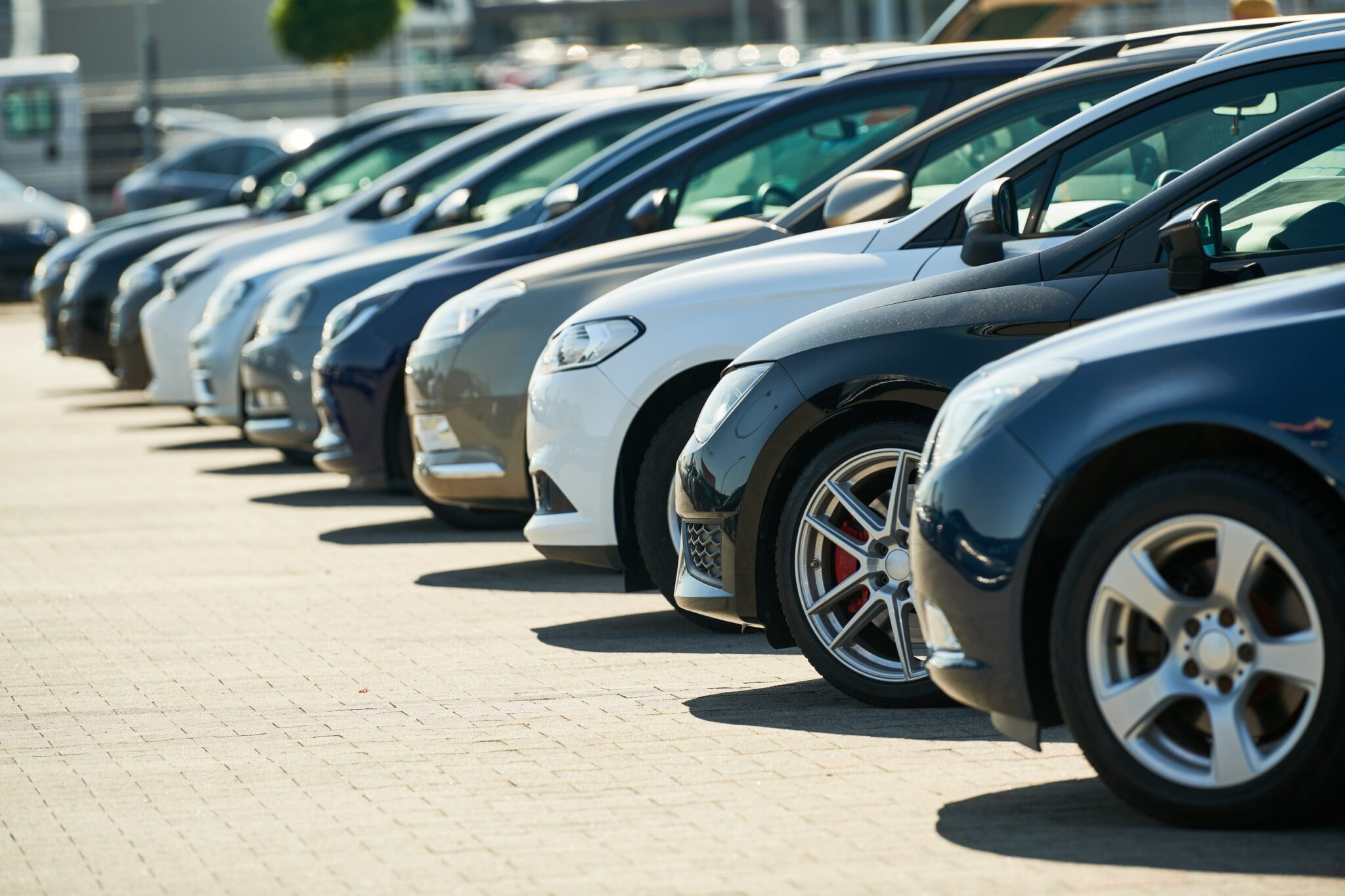 des voitures diesel sont alignées