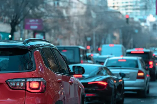 Voitures thermiques : la fin en 2035 est-elle vraiment annulée ?