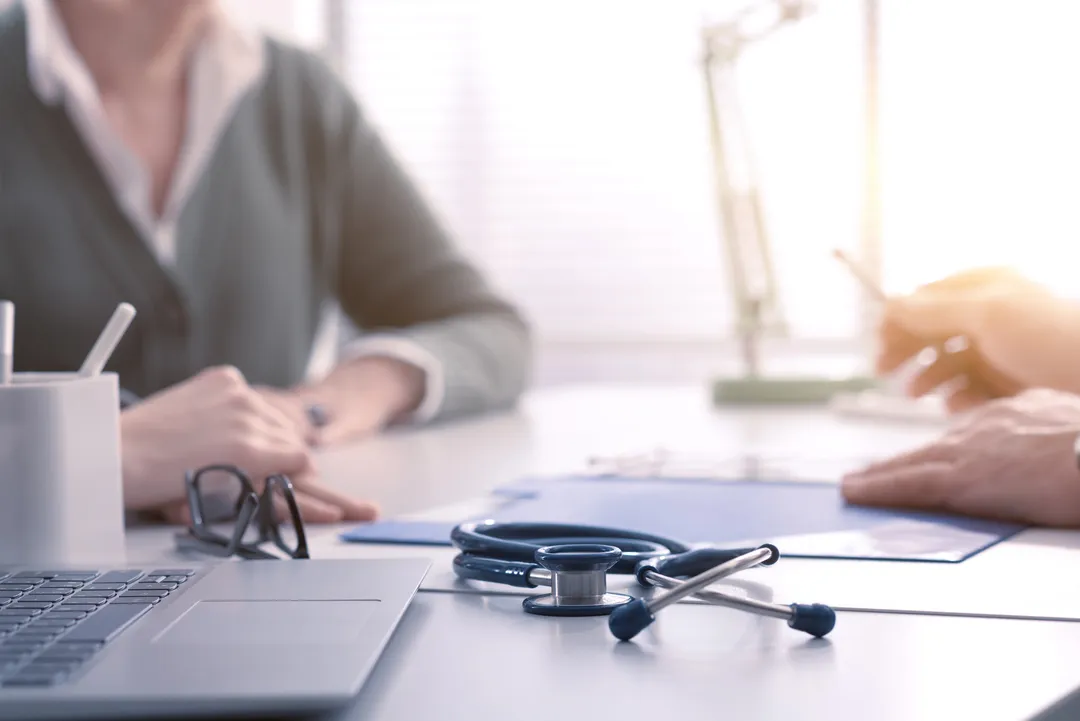Budget 2027 : le prix de certaines mutuelles santé bientôt plafonné ?